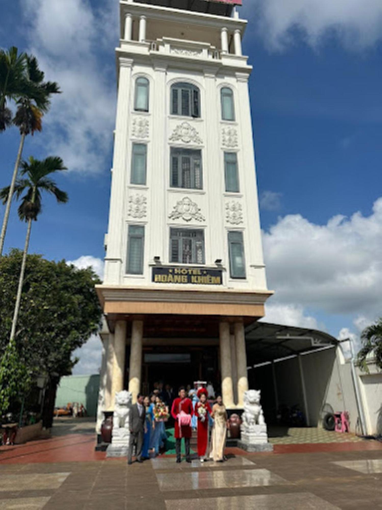 Hoang Khiem Hotel بلايكو المظهر الخارجي الصورة