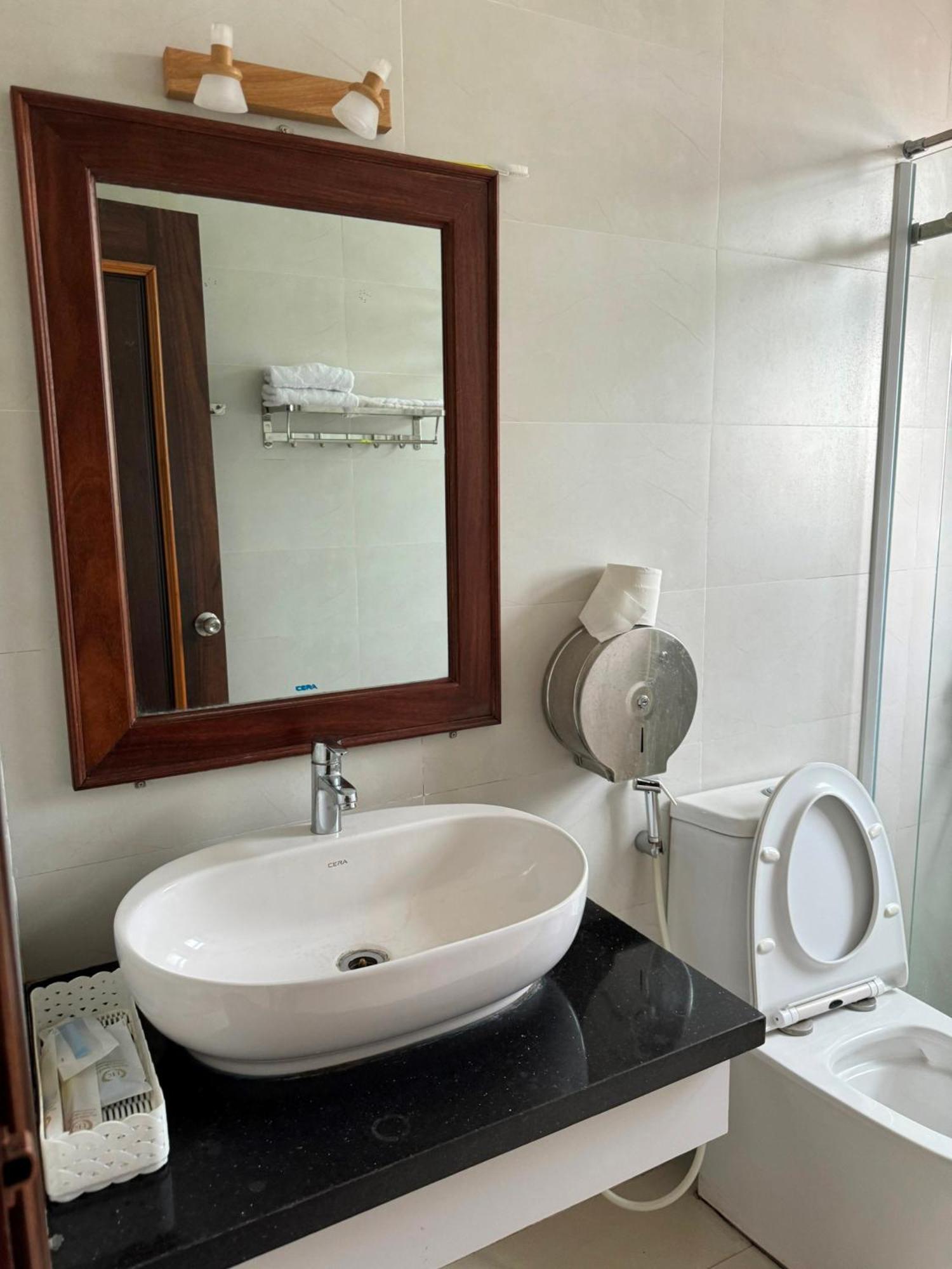 Hoang Khiem Hotel بلايكو المظهر الخارجي الصورة
